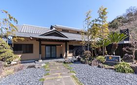 伊東遊季亭川奈別邸